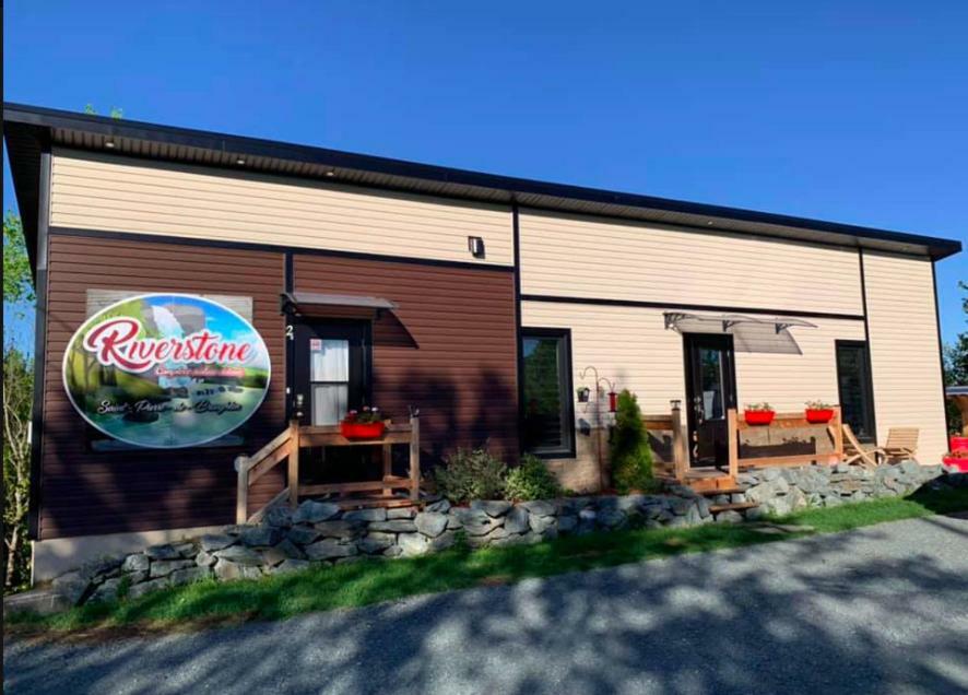 La Spacieuse Riverstone Citq3O1849 Saint Pierre de Broughton Exterior foto